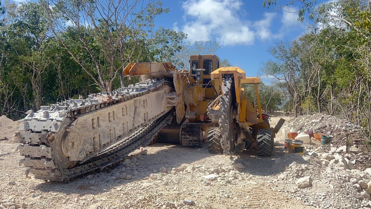 Zanjadora de espada TESMEC preparada para obra